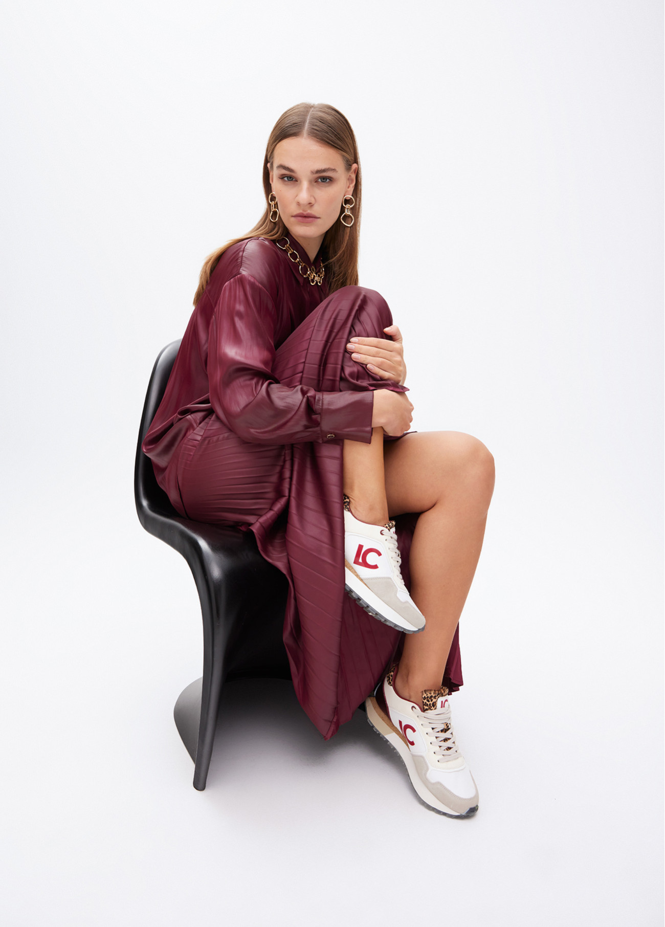 baskets-avec-semelle-personnalisee-et-imprime-animal-et-details-en-cuir-4