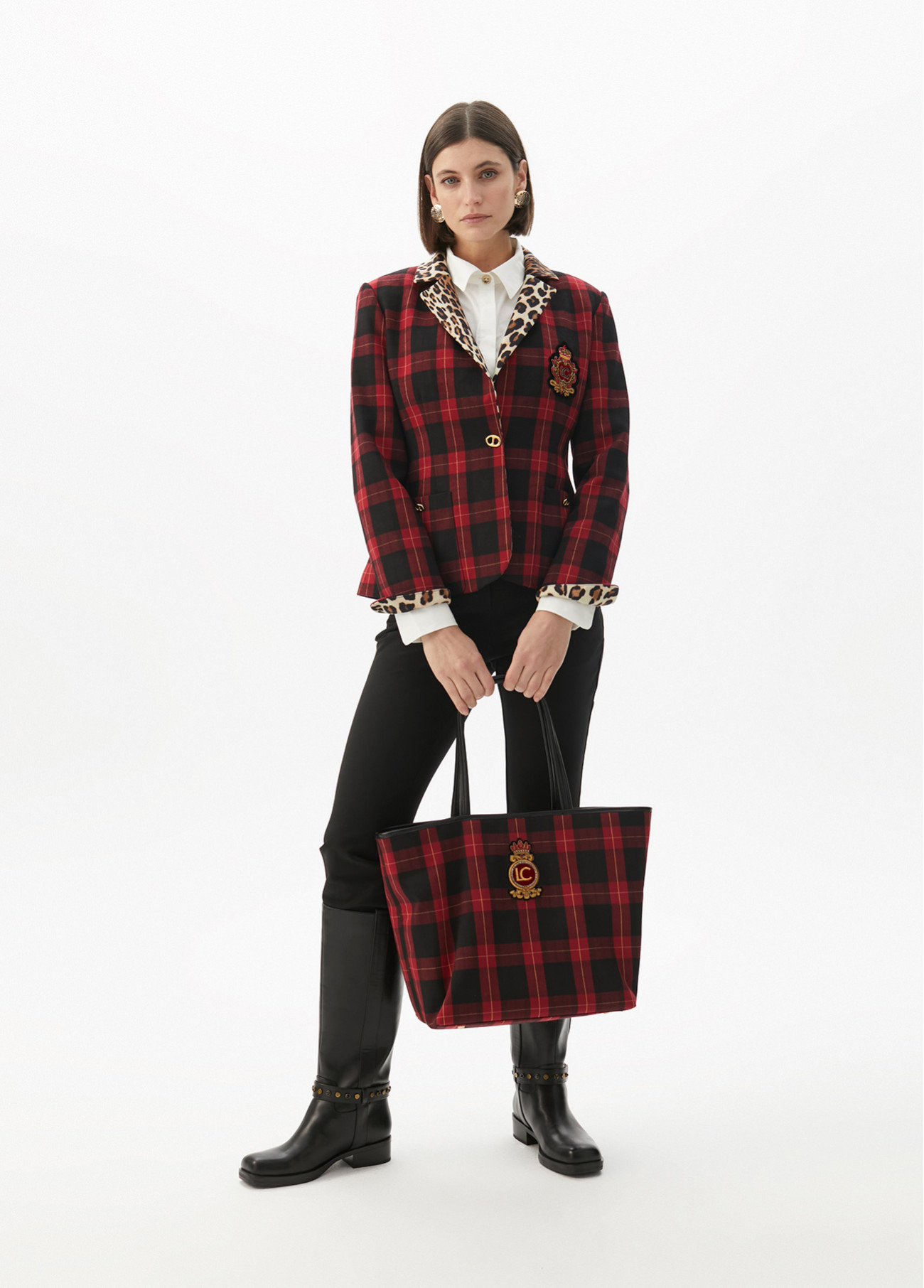 bolso-shopper-cuadros-con-parche-escudo-8