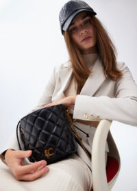 bolso-tipo-bombonera-acolchada-efecto-piel-con-logo-lc-leopardo-2