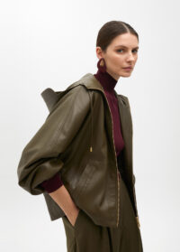 bomber-efecto-piel-manga-murcielago-con-capucha-5