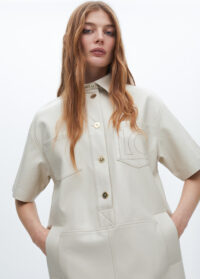 robe-courte-droite-effet-cuir-3