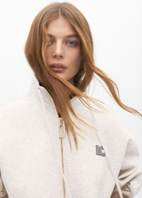 sudadera-abertura-con-cremallera-y-detalle-lateral-4