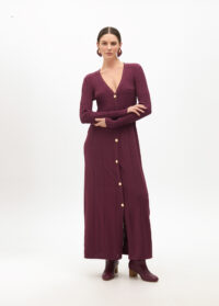 vestido-de-punto-con-botones-falda-evase-3