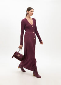 vestido-de-punto-con-botones-falda-evase-4