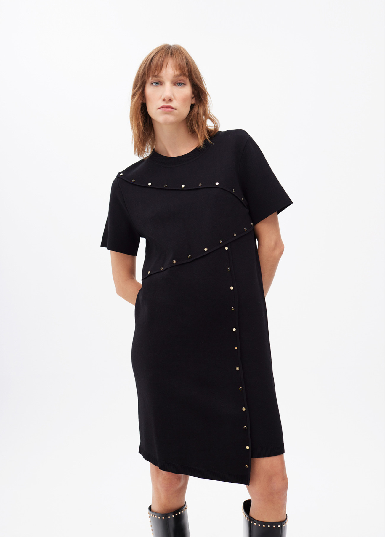 vestido-tachas-punto-corto