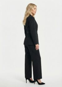 Hailuo_image_466396332642504705