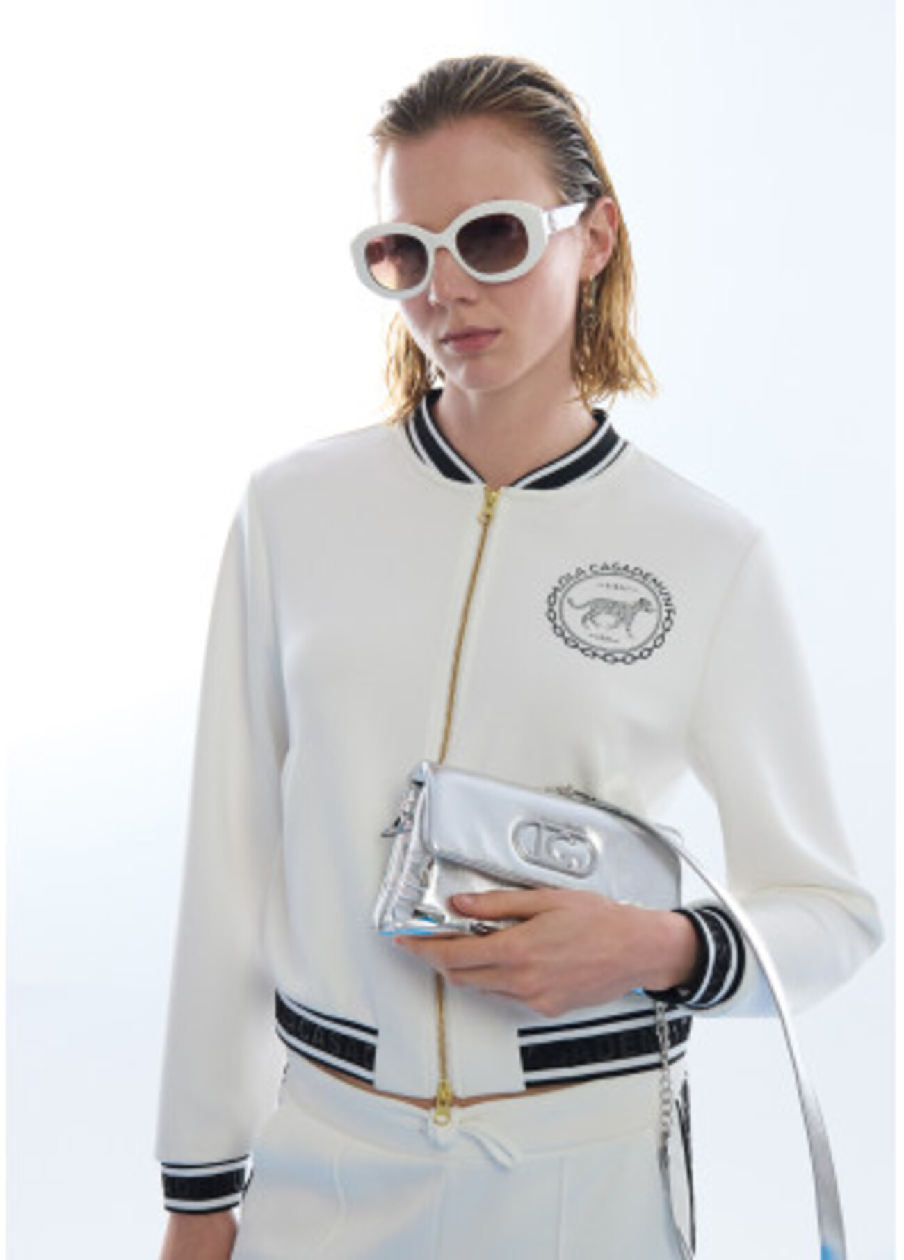 bomber-scuba-com-detalhe-de-fita-e-estampa-nas-costas-5