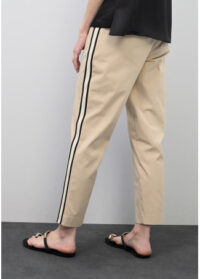 calca-reta-com-faixas-laterais-listradas (3)