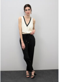 top-de-trico-com-decote-em-v (1)