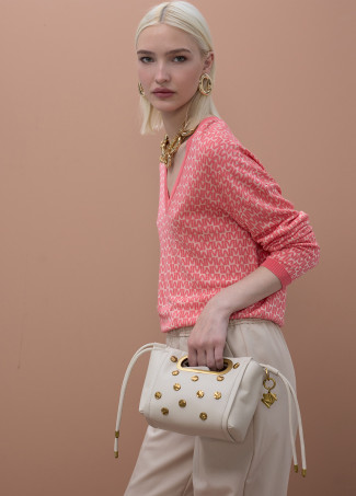 bandoleira-com-tachas-texturizada