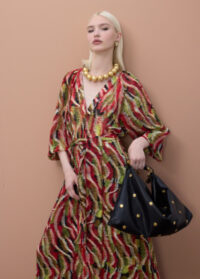 bolsa-hobo-com-tachas-e-textura (14)