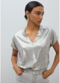 camiseta-cuello-pico-laminado (5)