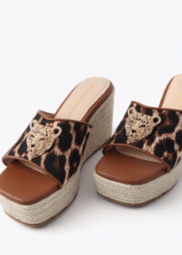 cuna-de-estampado-leopardo-y-aplicacion-metalico (1)