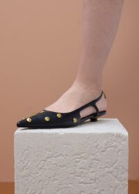 sapatos-de-salto-com-tachas4 1300