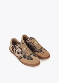 tenis-com-logo-e-tachas-estampa-animal (2)