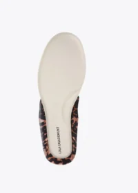 tenis-com-logo-e-tachas-estampa-animal (6)