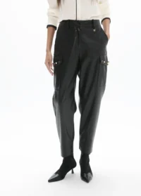jogger-pu-com-bolsos-cargo-e-tachas (2)