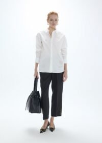 camisa-oversized-com-tachas-douradas-e-desenhos-posicionados (4)